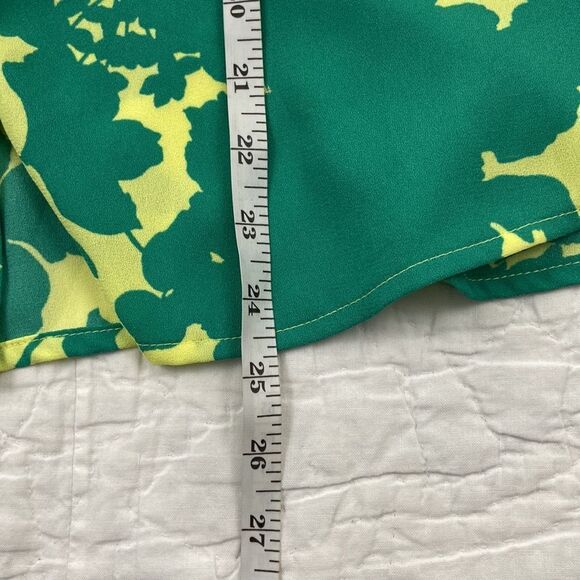 Halogen Green Floral Puffed Sleeve Blouse size Small - Picture 9 of 9